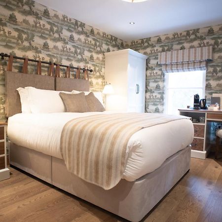 Cromwell Arms Country Pub With Rooms Romsey Eksteriør billede