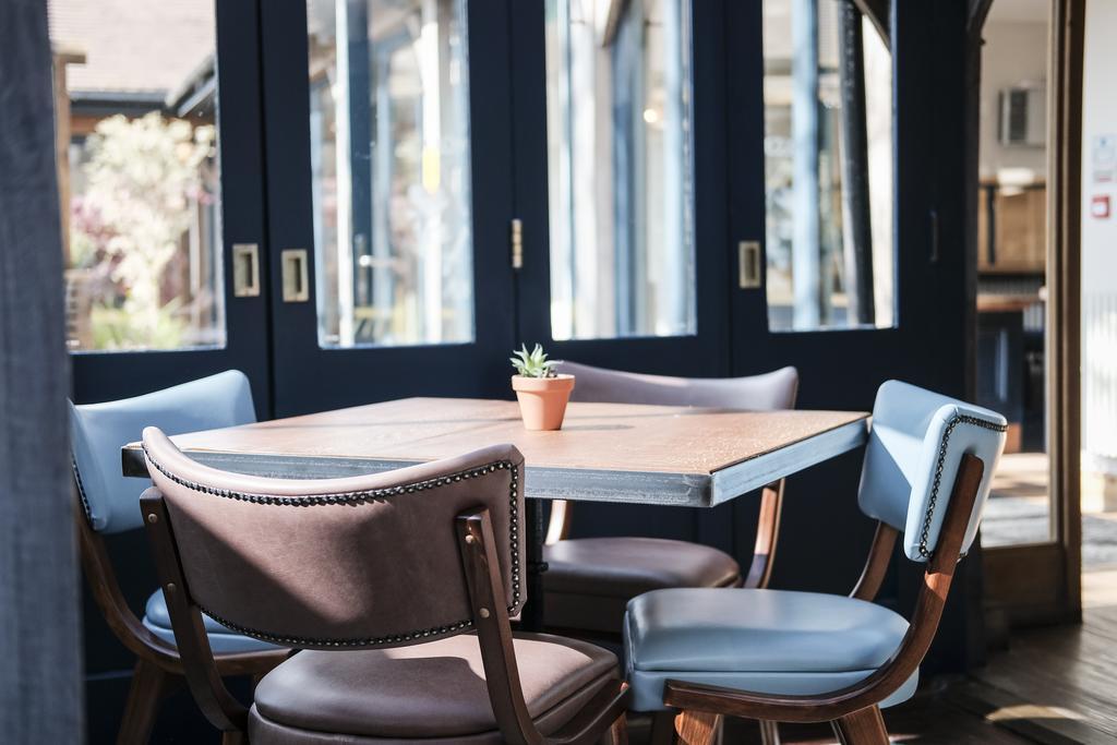 Cromwell Arms Country Pub With Rooms Romsey Eksteriør billede
