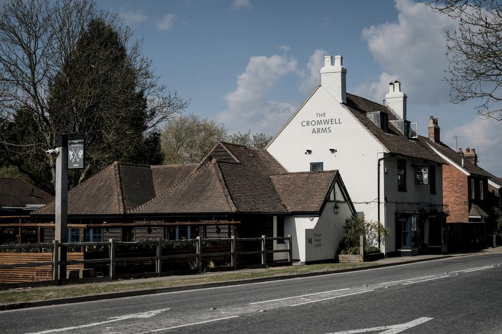 Cromwell Arms Country Pub With Rooms Romsey Eksteriør billede