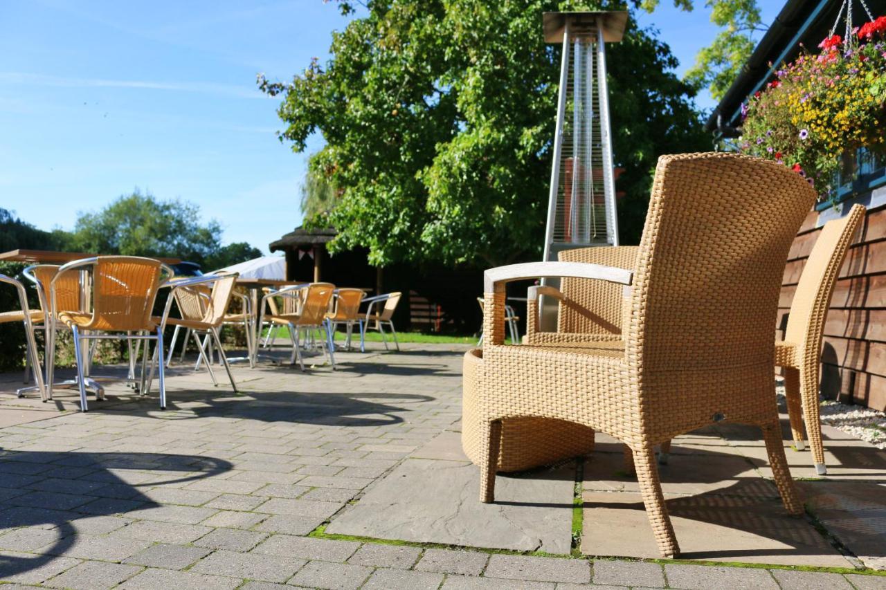 Cromwell Arms Country Pub With Rooms Romsey Eksteriør billede