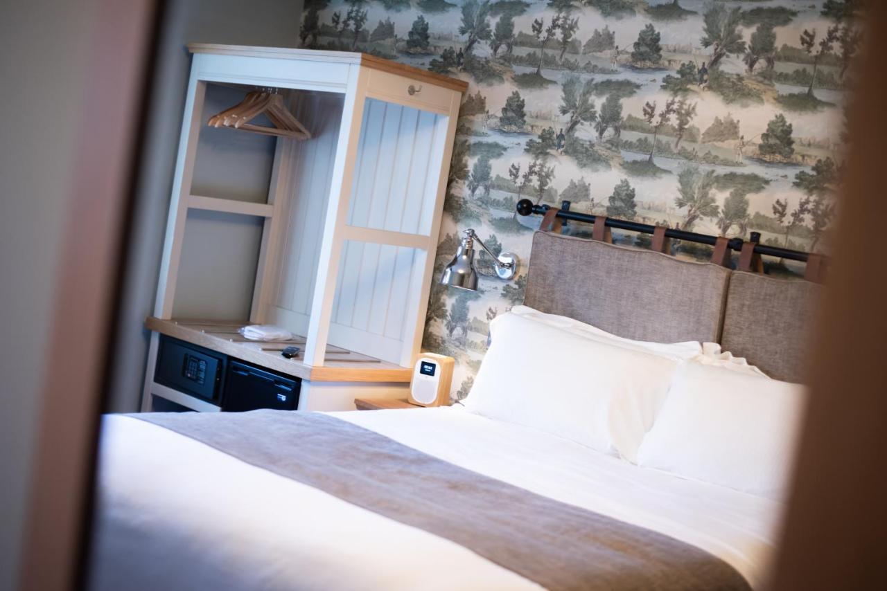 Cromwell Arms Country Pub With Rooms Romsey Eksteriør billede